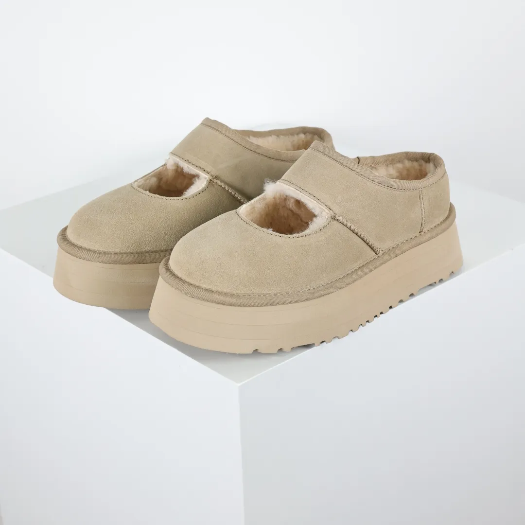 Copywriting price 💰580 The core recommendation is good price. The platform’s foreign trade is exclusively for UGG Bea Mary Jane Mary Jane women’s snow boots 1167612. Produced by the ten-year-old brand shoemaking foundry production line. Pay attention to every detail. Longfeng A-grade genuine sheep fur is integrated. Created in full compliance with the ZP process. Size: 35 36 37 38 39 40